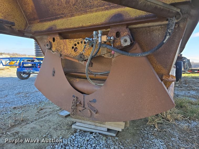 image for item DV0038 1979 Load King 2030 bottom dump trailer