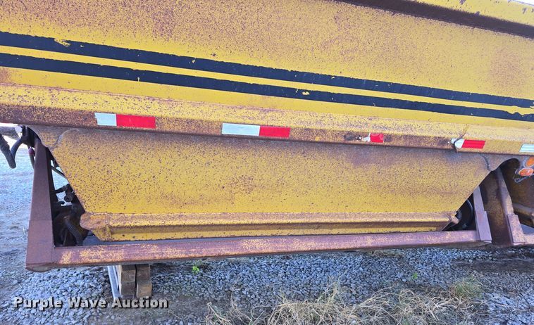 image for item DV0038 1979 Load King 2030 bottom dump trailer
