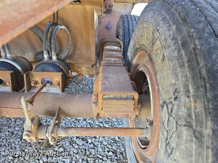 image for item DV0038 1979 Load King 2030 bottom dump trailer