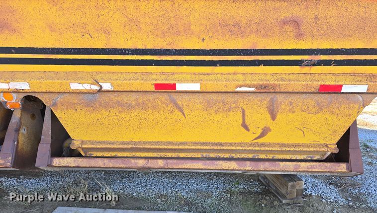 image for item DV0038 1979 Load King 2030 bottom dump trailer