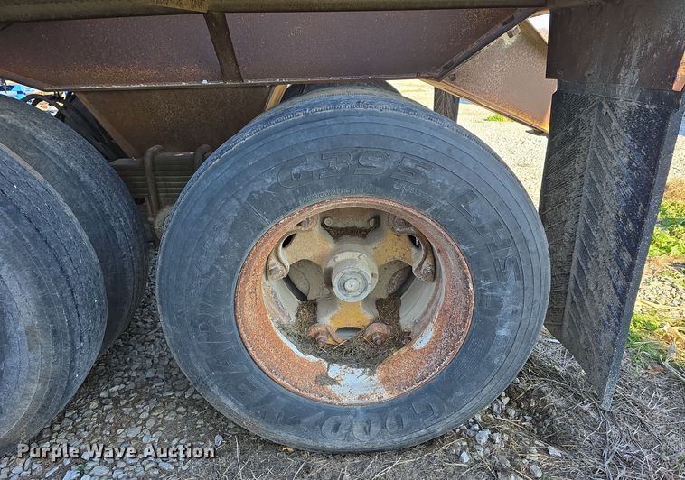 image for item DV0038 1979 Load King 2030 bottom dump trailer