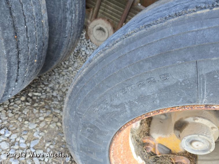 image for item DV0038 1979 Load King 2030 bottom dump trailer