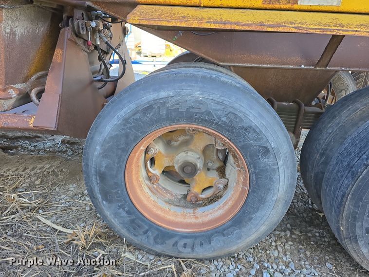 image for item DV0038 1979 Load King 2030 bottom dump trailer