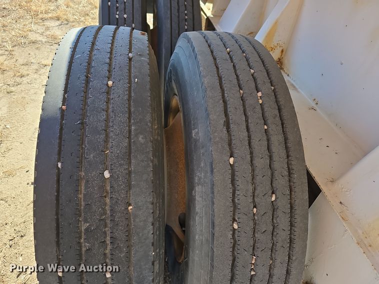 image for item DV0093 1999 Lufkin ULDII-38 end dump trailer