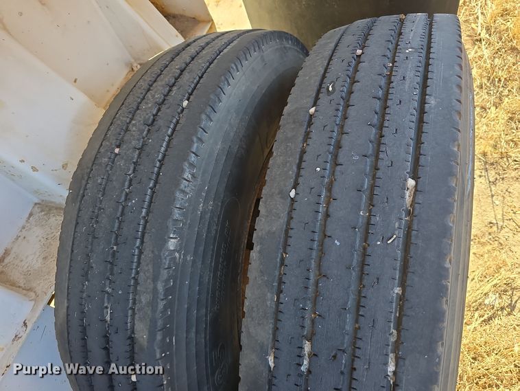 image for item DV0093 1999 Lufkin ULDII-38 end dump trailer