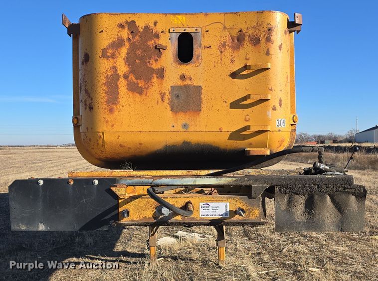 image for item DV0094 1987 Fruehauf end dump trailer