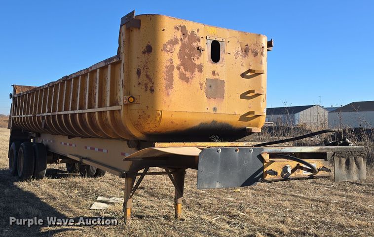 image for item DV0094 1987 Fruehauf end dump trailer