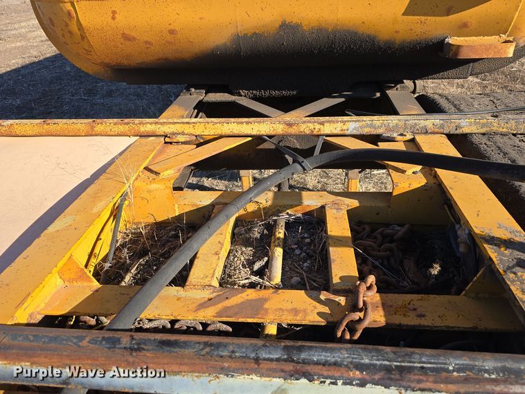 image for item DV0094 1987 Fruehauf end dump trailer