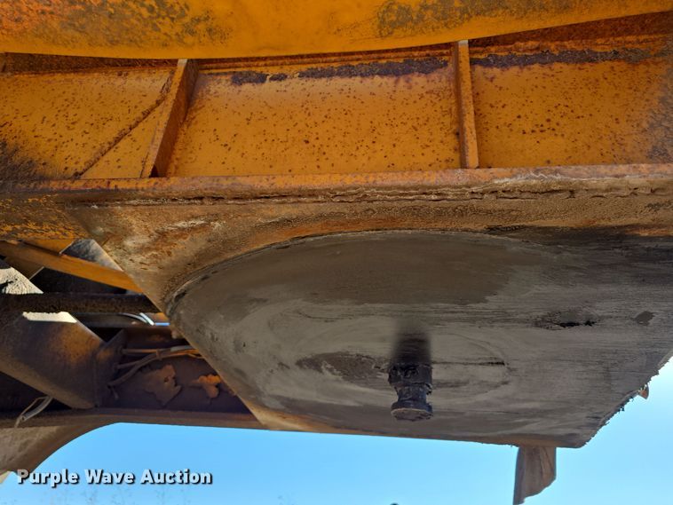 image for item DV0094 1987 Fruehauf end dump trailer