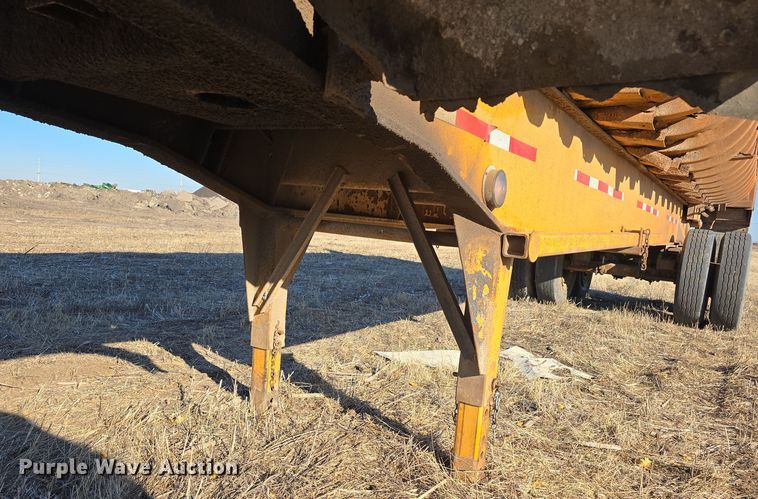 image for item DV0094 1987 Fruehauf end dump trailer