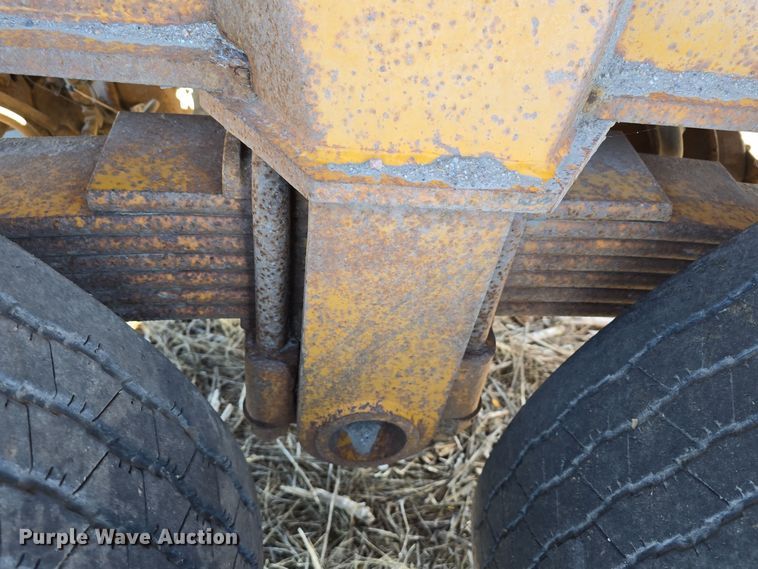 image for item DV0094 1987 Fruehauf end dump trailer