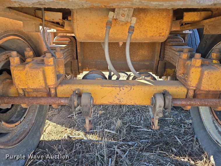 image for item DV0094 1987 Fruehauf end dump trailer