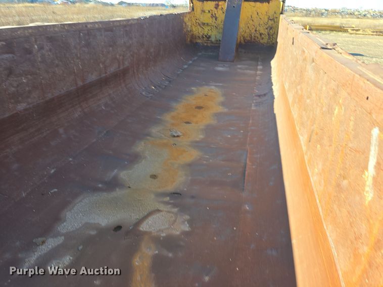 image for item DV0094 1987 Fruehauf end dump trailer