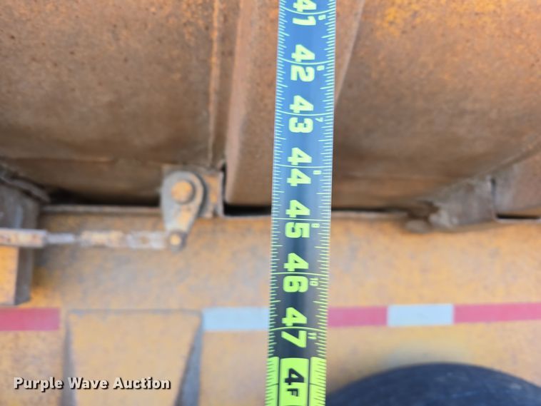 image for item DV0094 1987 Fruehauf end dump trailer