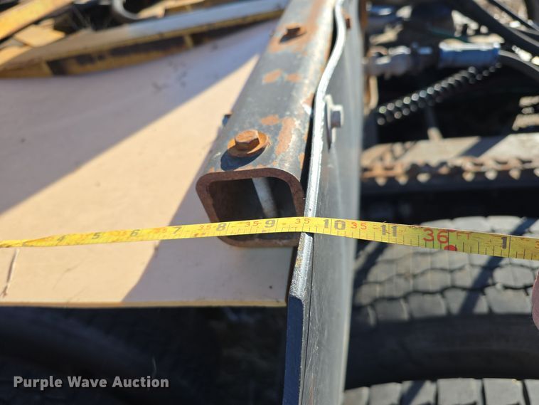 image for item DV0094 1987 Fruehauf end dump trailer