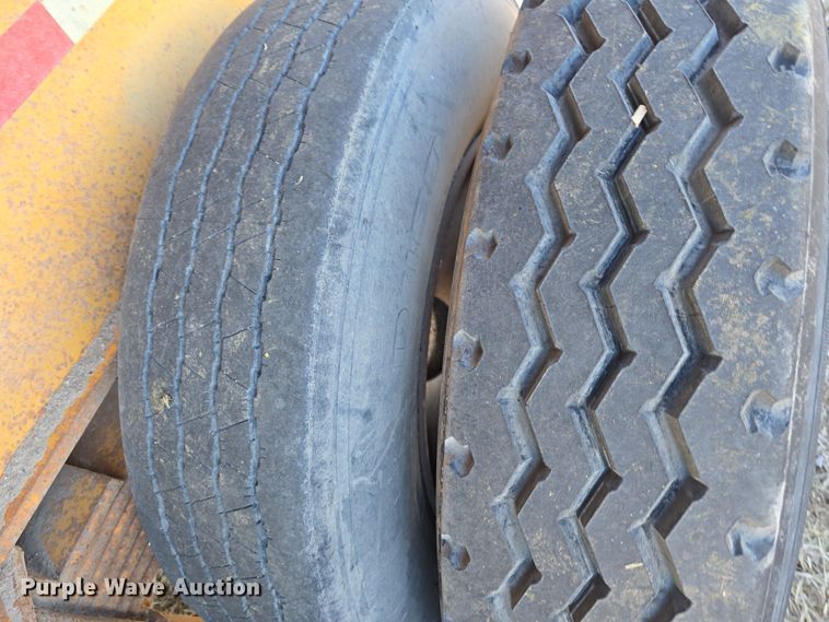 image for item DV0094 1987 Fruehauf end dump trailer