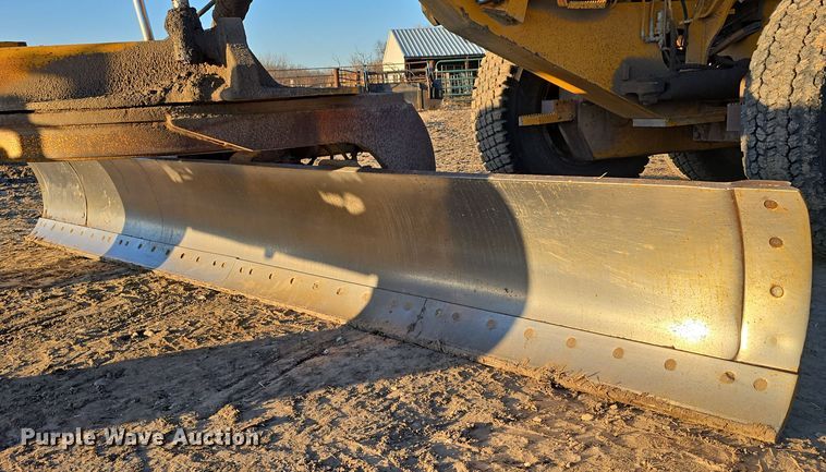 image for item DV0095 1992 John Deere 770B motor grader