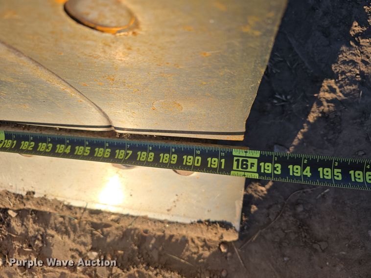 image for item DV0095 1992 John Deere 770B motor grader