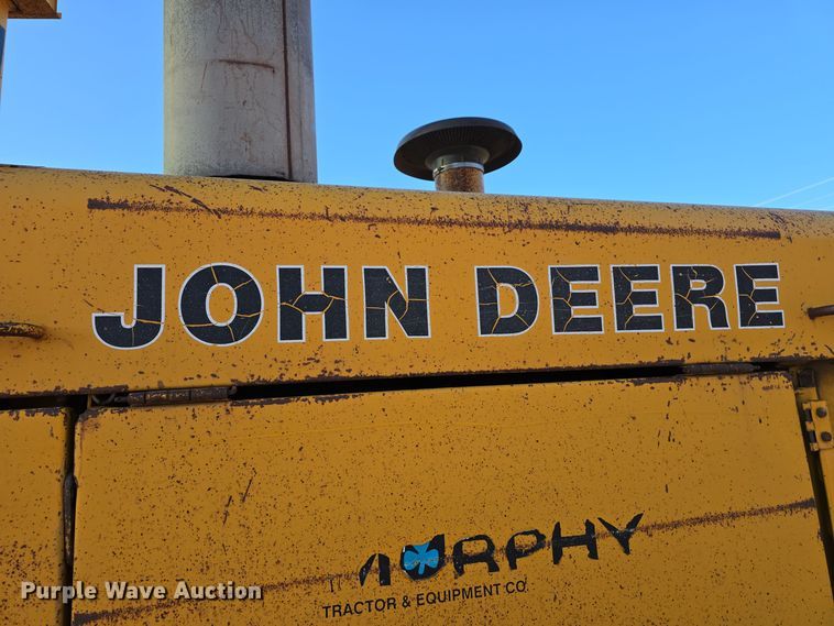 image for item DV0095 1992 John Deere 770B motor grader