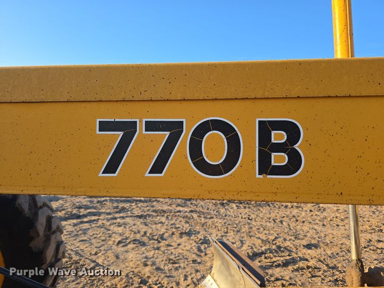 image for item DV0095 1992 John Deere 770B motor grader