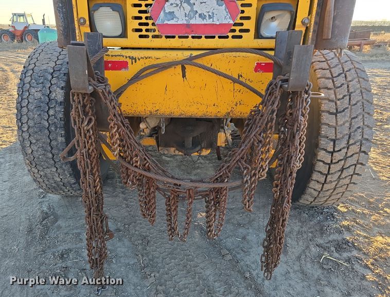 image for item DV0095 1992 John Deere 770B motor grader