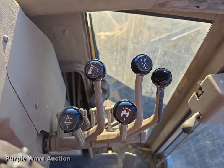 image for item DV0095 1992 John Deere 770B motor grader