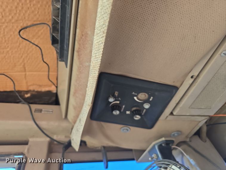 image for item DV0095 1992 John Deere 770B motor grader