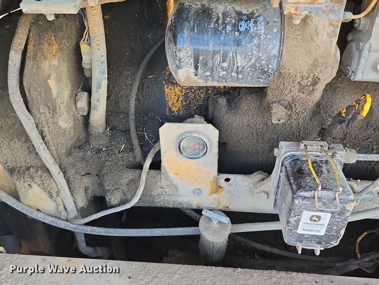 image for item DV0095 1992 John Deere 770B motor grader