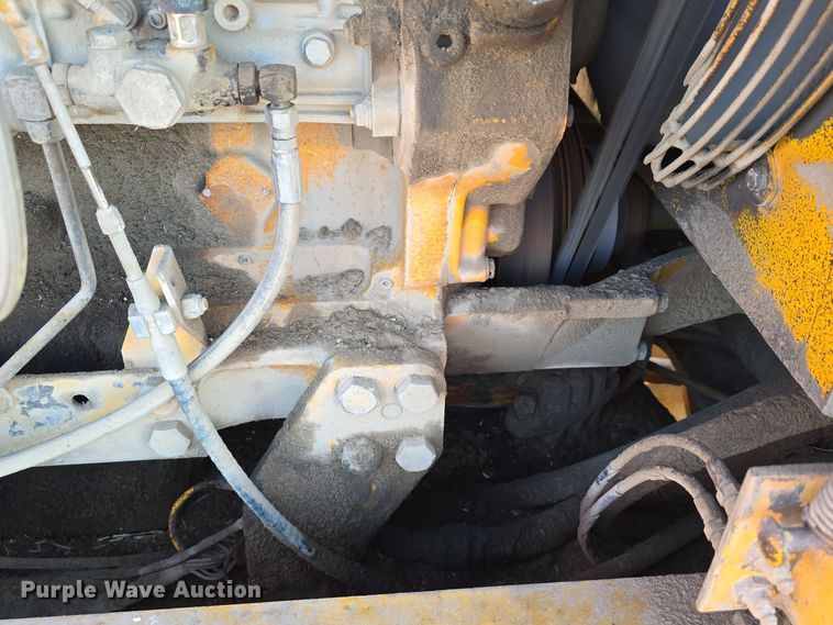 image for item DV0095 1992 John Deere 770B motor grader