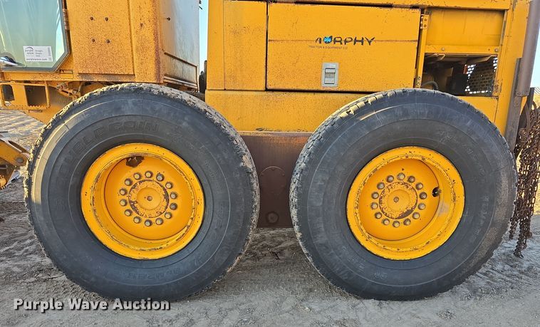 image for item DV0095 1992 John Deere 770B motor grader