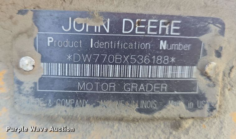 image for item DV0095 1992 John Deere 770B motor grader