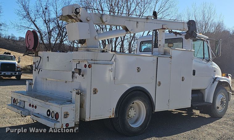 image for item DV0102 1998 Freightliner FL70 Business Class utility / service truck