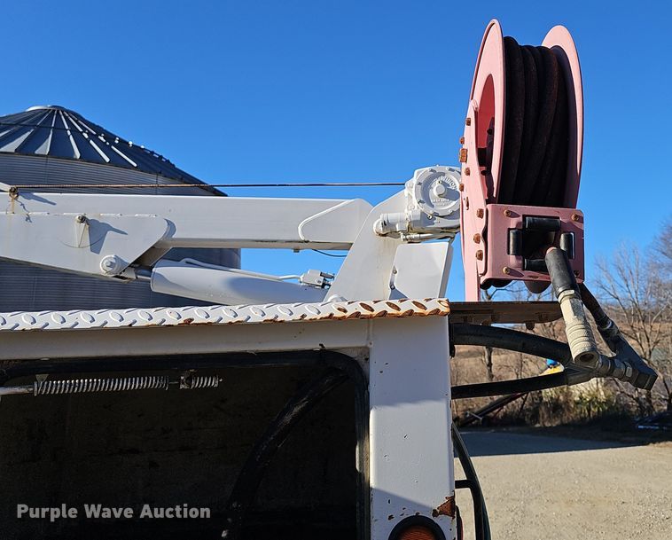 image for item DV0102 1998 Freightliner FL70 Business Class utility / service truck