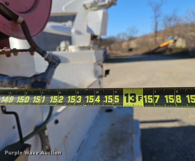 image for item DV0102 1998 Freightliner FL70 Business Class utility / service truck