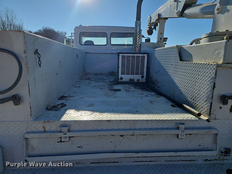 image for item DV0102 1998 Freightliner FL70 Business Class utility / service truck