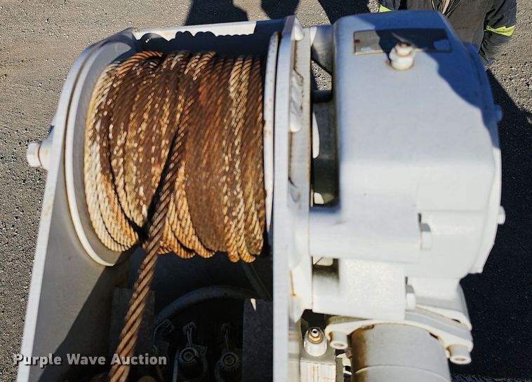 image for item DV0102 1998 Freightliner FL70 Business Class utility / service truck