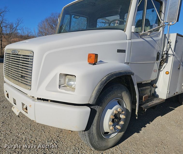 image for item DV0102 1998 Freightliner FL70 Business Class utility / service truck