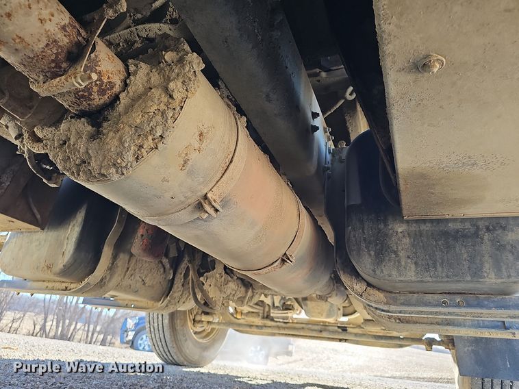 image for item DV0102 1998 Freightliner FL70 Business Class utility / service truck