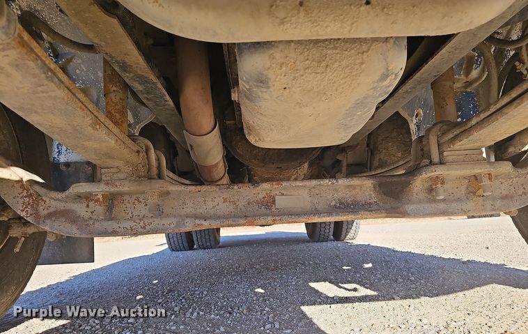 image for item DV0102 1998 Freightliner FL70 Business Class utility / service truck