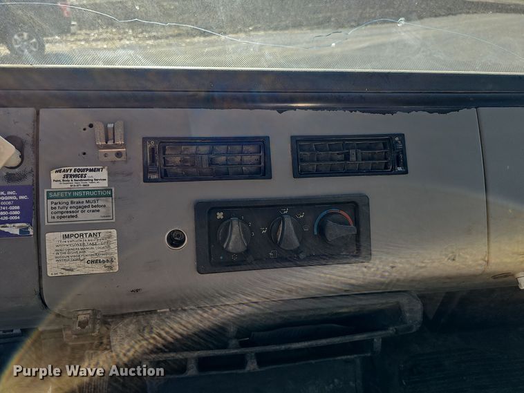 image for item DV0102 1998 Freightliner FL70 Business Class utility / service truck