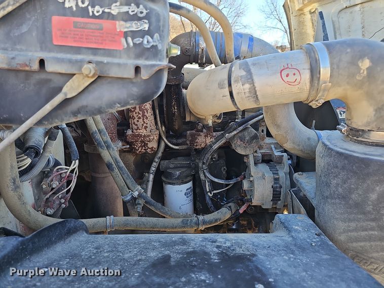 image for item DV0102 1998 Freightliner FL70 Business Class utility / service truck