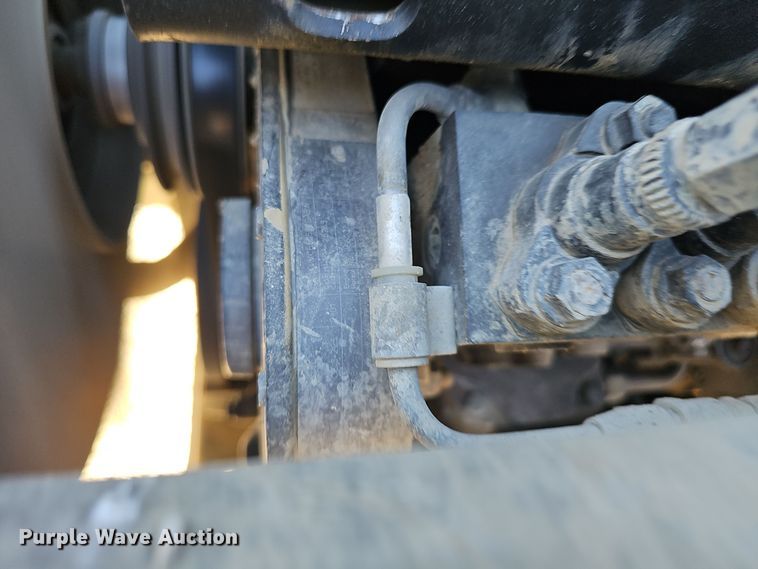 image for item DV0102 1998 Freightliner FL70 Business Class utility / service truck