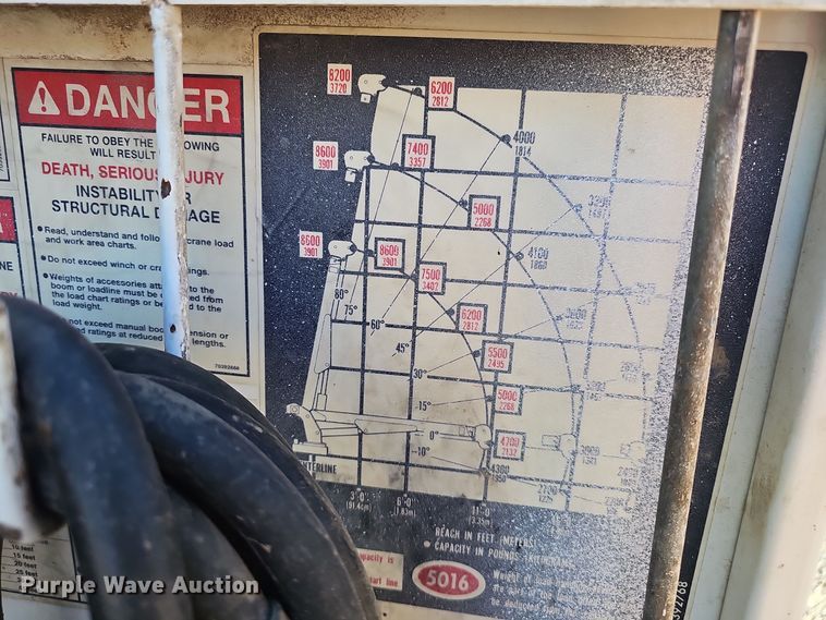 image for item DV0102 1998 Freightliner FL70 Business Class utility / service truck