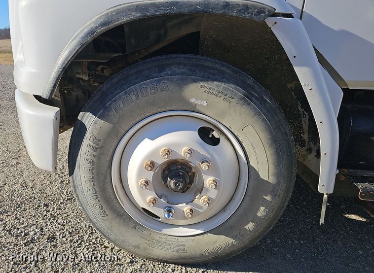 image for item DV0102 1998 Freightliner FL70 Business Class utility / service truck