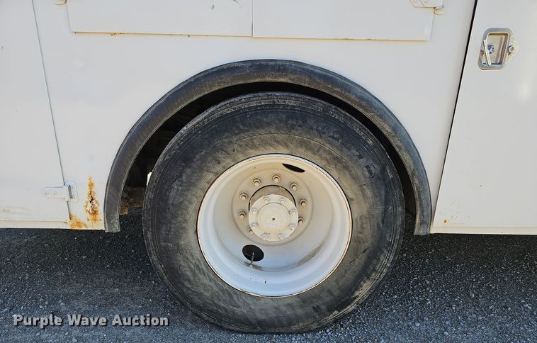 image for item DV0102 1998 Freightliner FL70 Business Class utility / service truck