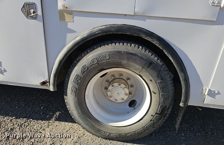 image for item DV0102 1998 Freightliner FL70 Business Class utility / service truck