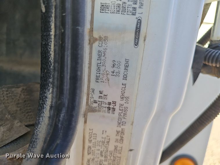 image for item DV0102 1998 Freightliner FL70 Business Class utility / service truck