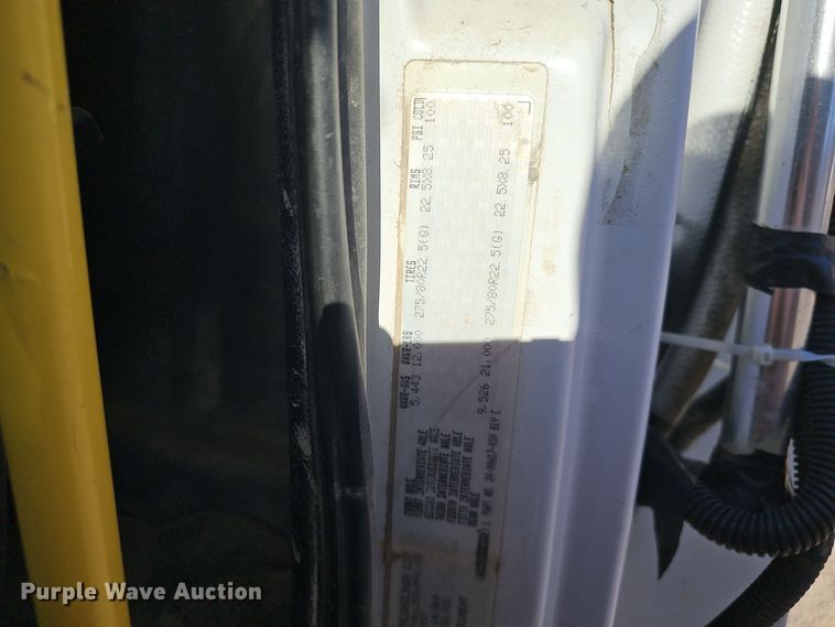 image for item DV0102 1998 Freightliner FL70 Business Class utility / service truck