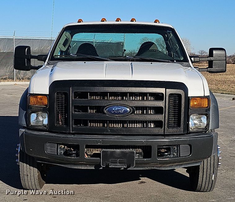 image for item DV0130 2008 Ford F550 Super Duty truck cab and chassis