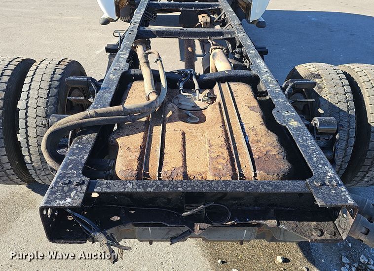 image for item DV0130 2008 Ford F550 Super Duty truck cab and chassis